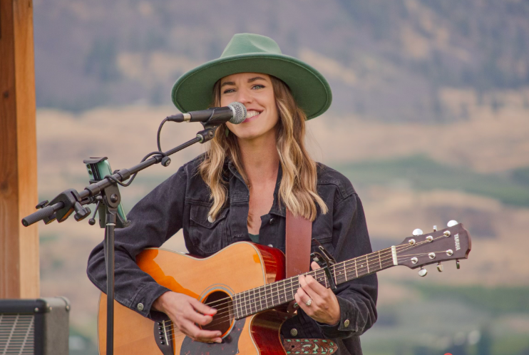 Live Music at Leavenworth Tasting Room: Leanna Shannon
