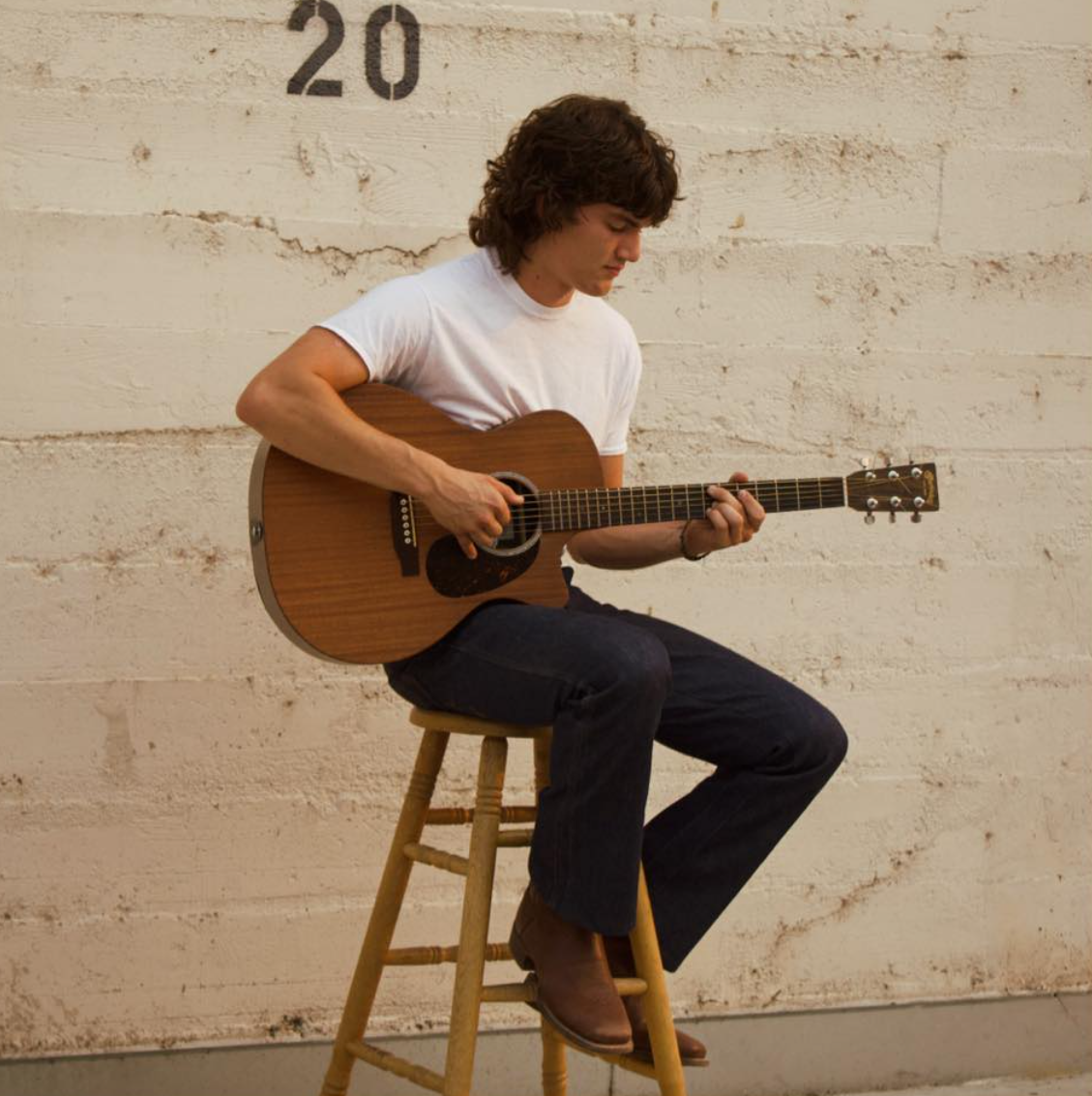 Live Music at Leavenworth Tasting Room: Beau Warren