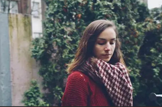 Live Music at Hollywood Hill: Linzy Collins