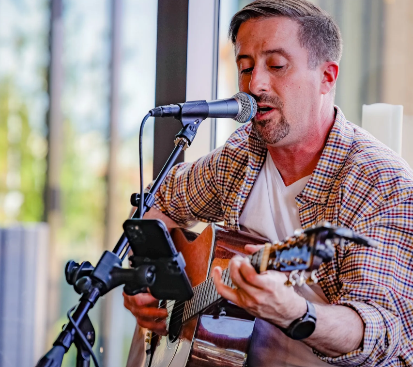 Live Music at Hollywood Hill: Mike Wayock