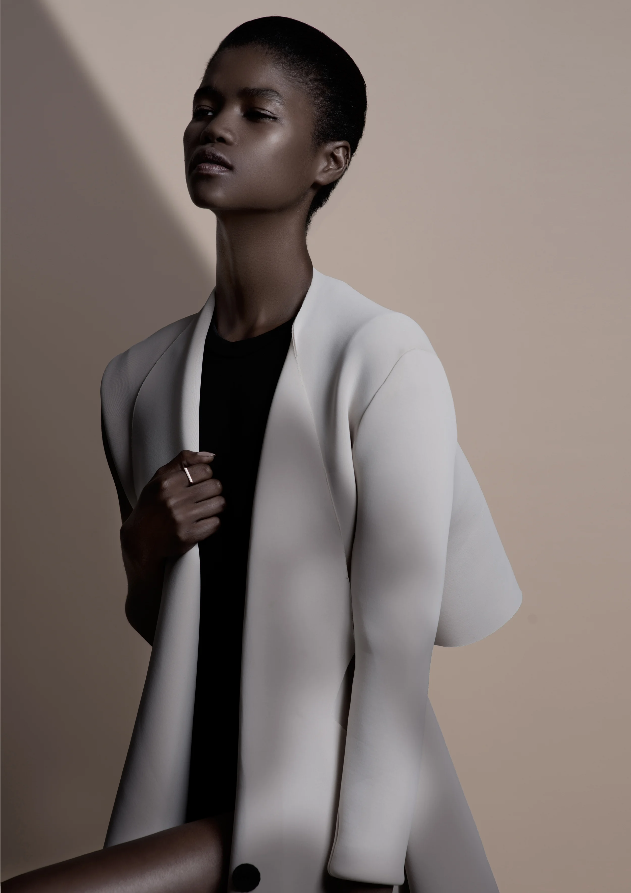 photography PEGGY KUIPER styling AMY KLEINGELD makeup/hair PETER DWARS model THULA @ TOUCHÉ MM