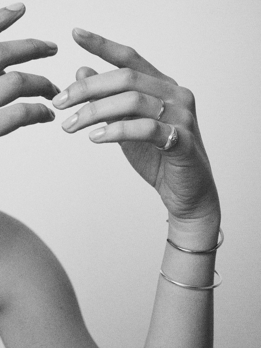 photography JUSTINE LEENARTS photography ass. MICHELE VAN VLIET manicure PETER DWARS model FAMKE @ ITS ME MNGMT client FASHIONOLOGY
