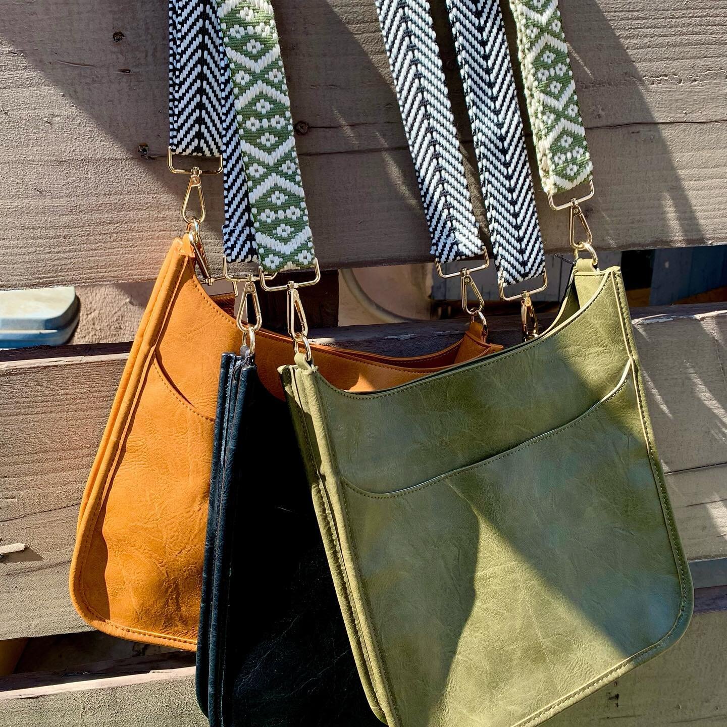 Newest arrival, vegan crossbody. Find your color!  #guitarstrapbag #veganpurse #style #crossbodybag #lastyle #giftideas #giftsforher #springfashion #giftshop #studiocity