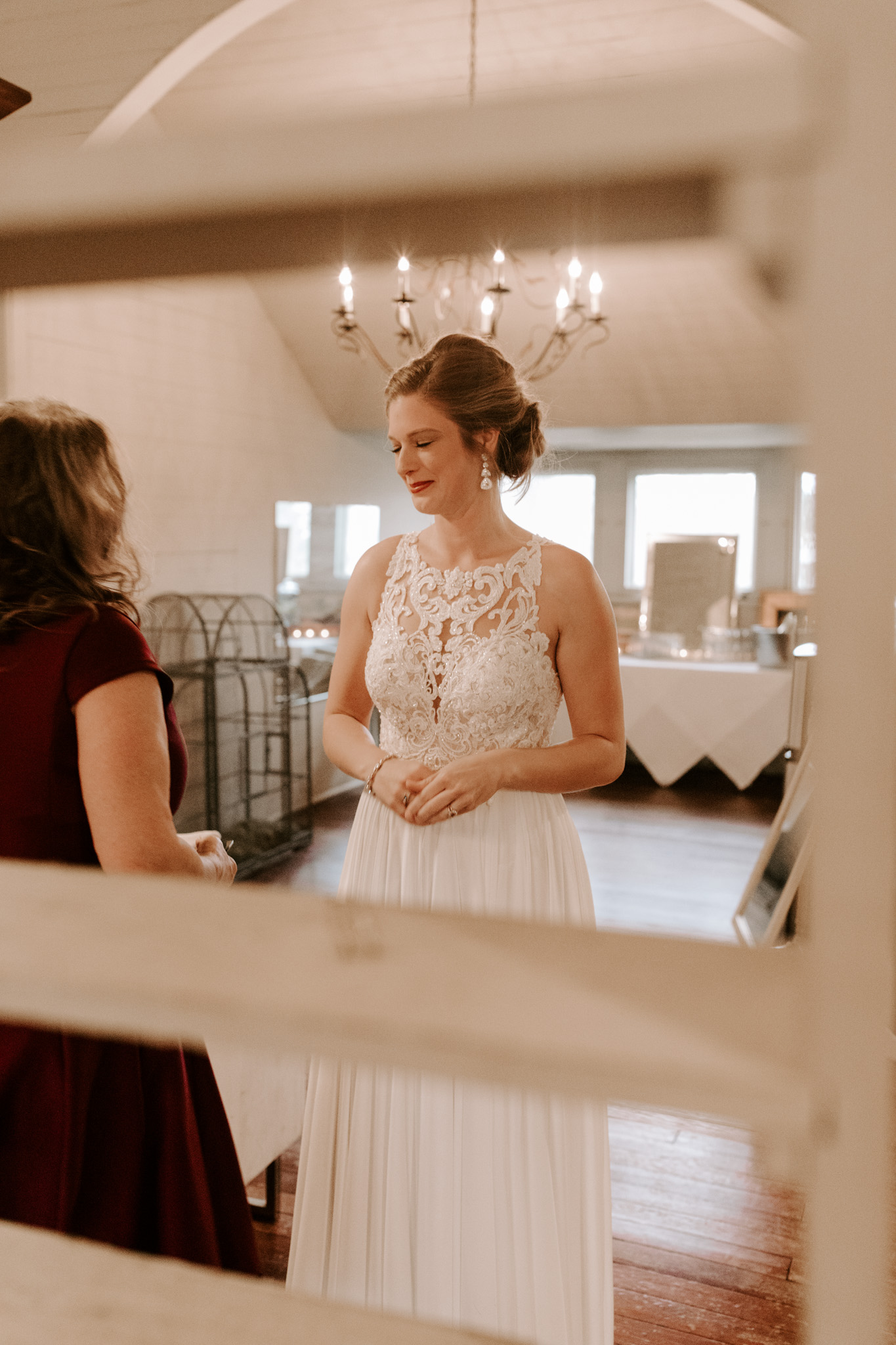 A Moody, Romantic Winter Wedding at Maison Lafitte | Mandeville, Louisiana | Gabrielle Hail Photography