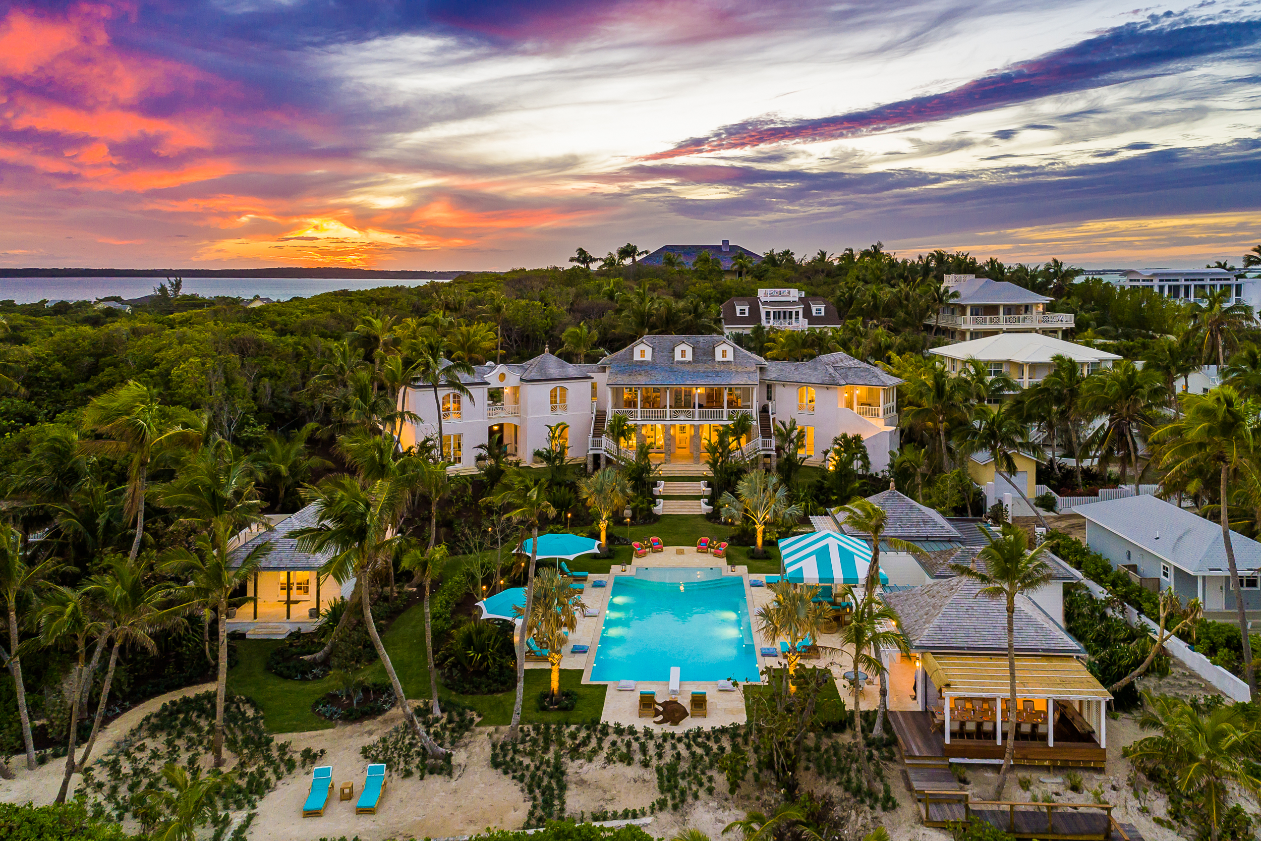 luxCREATIVE Media Aerial