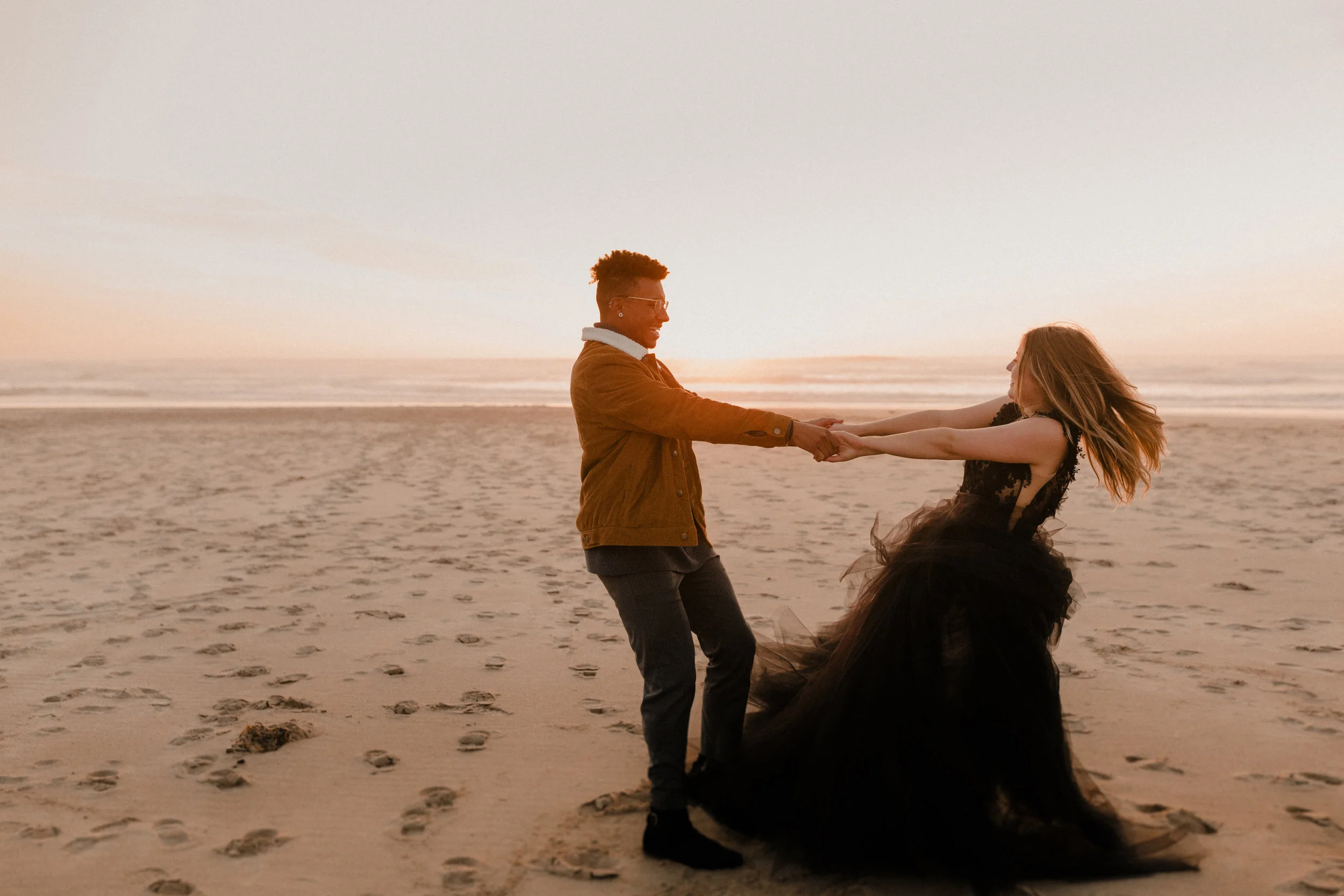 EAasland Oregon Coast Couple M+C-73.jpg