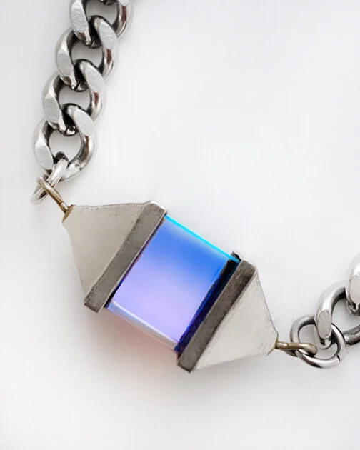 IDOL_LIGHT_MAGIC_CUBE_NECKLACE2.JPG