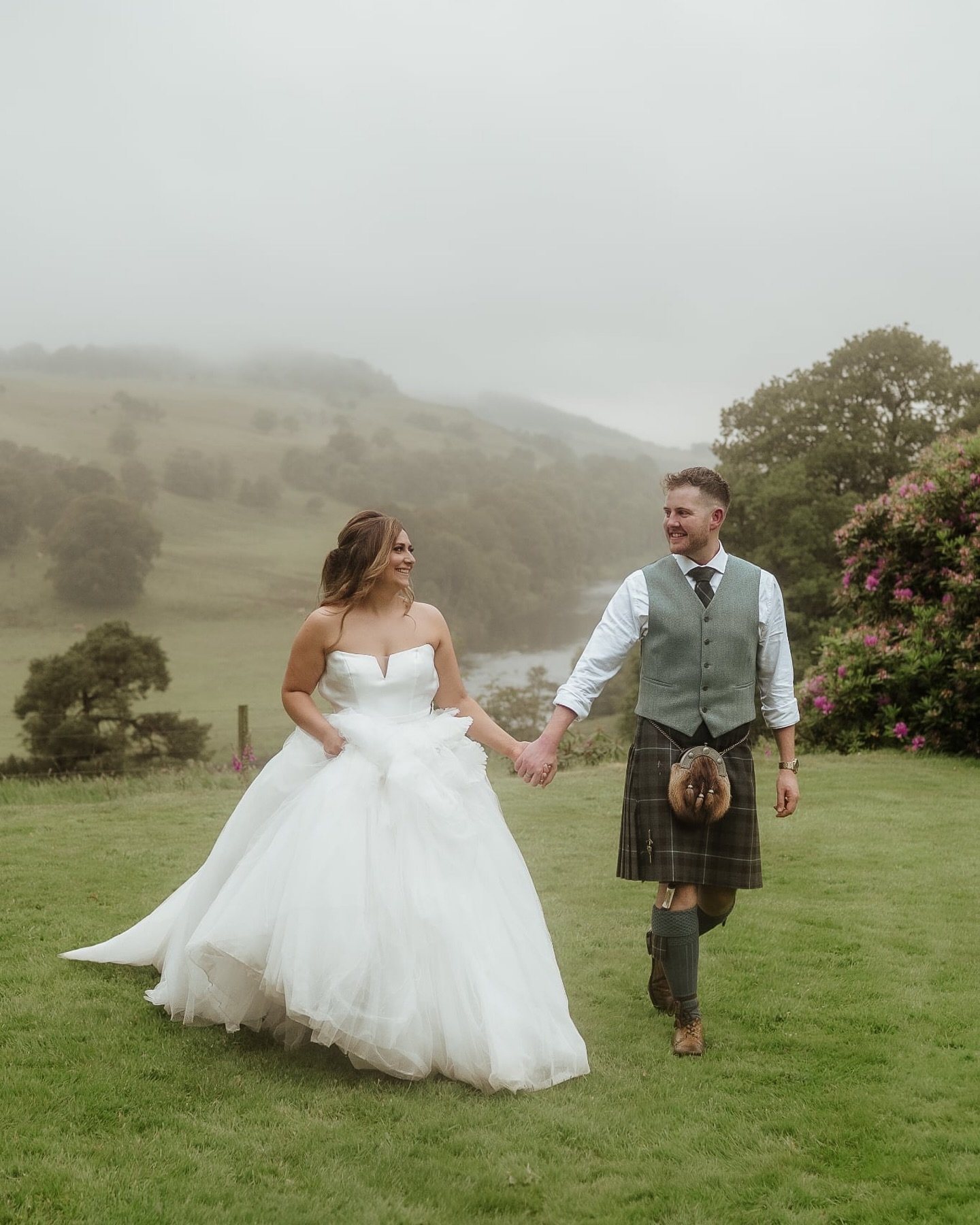 Megan &amp; Jordan // Netherdale House
Still recovering from that dance floor! I&rsquo;ve honestly never seen anything like it. These two know how to throw a party and then some. What. A. Day. 🥂✨

So much love &amp; congratulations again! 

Can&rsqu