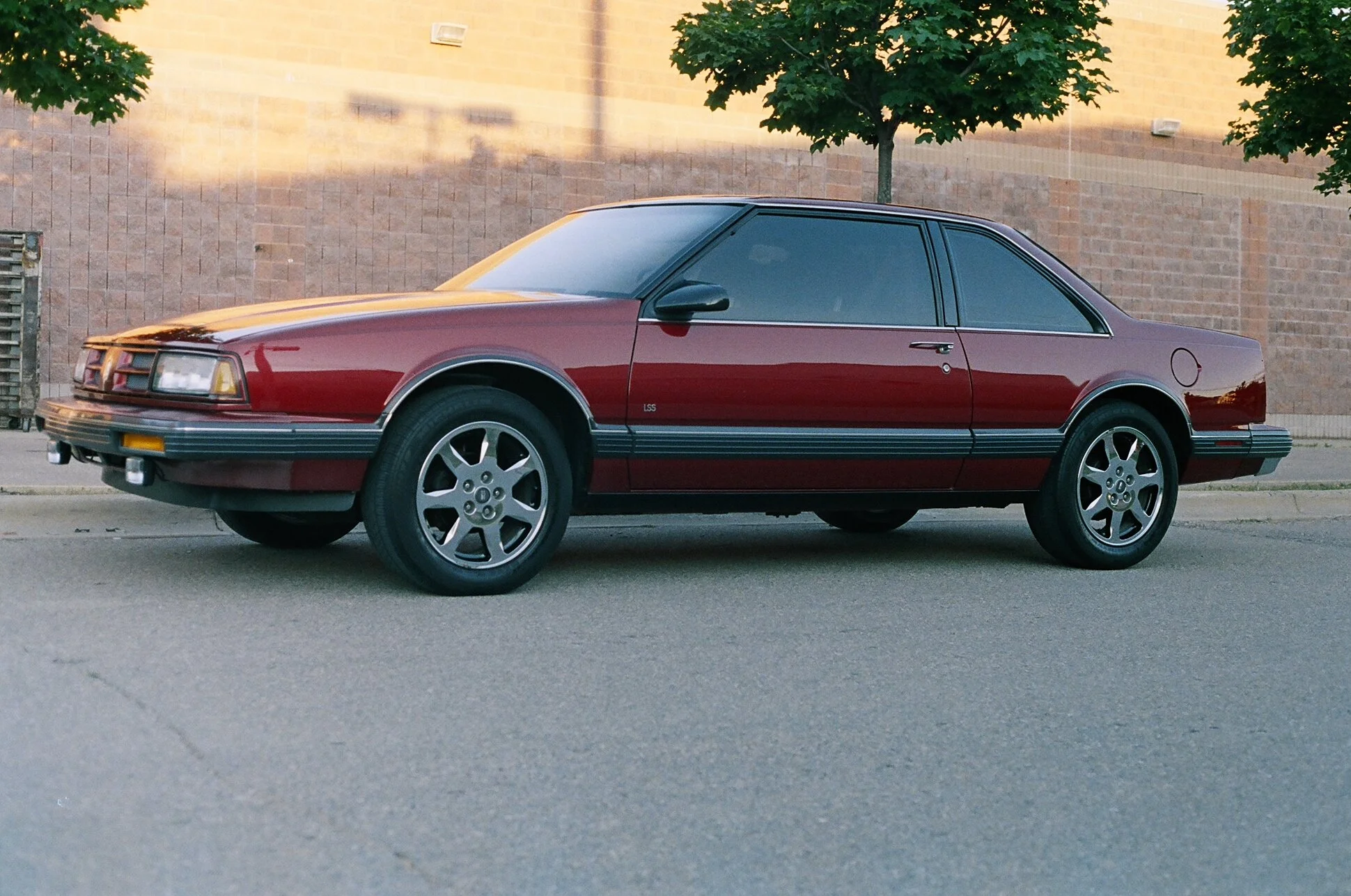 1990 Eighty Eight Royale Brougham Coupe