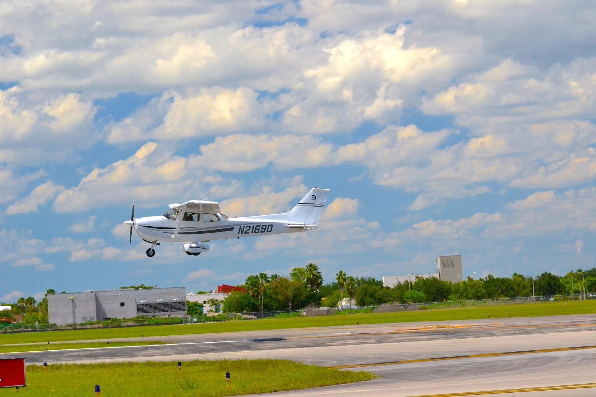 flight_school_miami.jpg