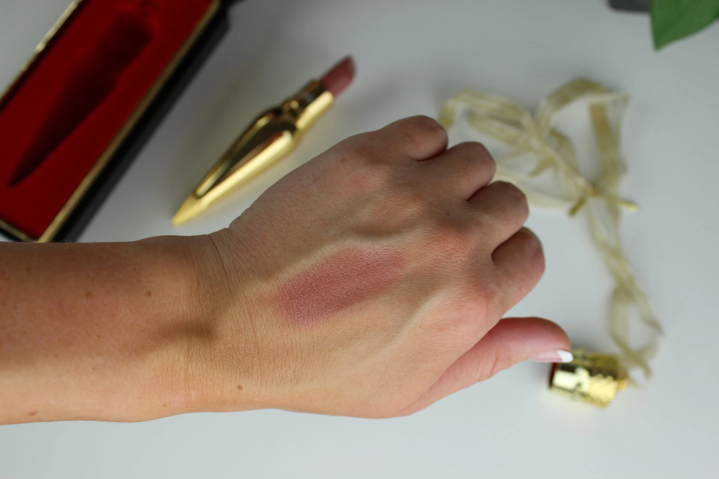 Tutulle is perfect, easy everyday nude.