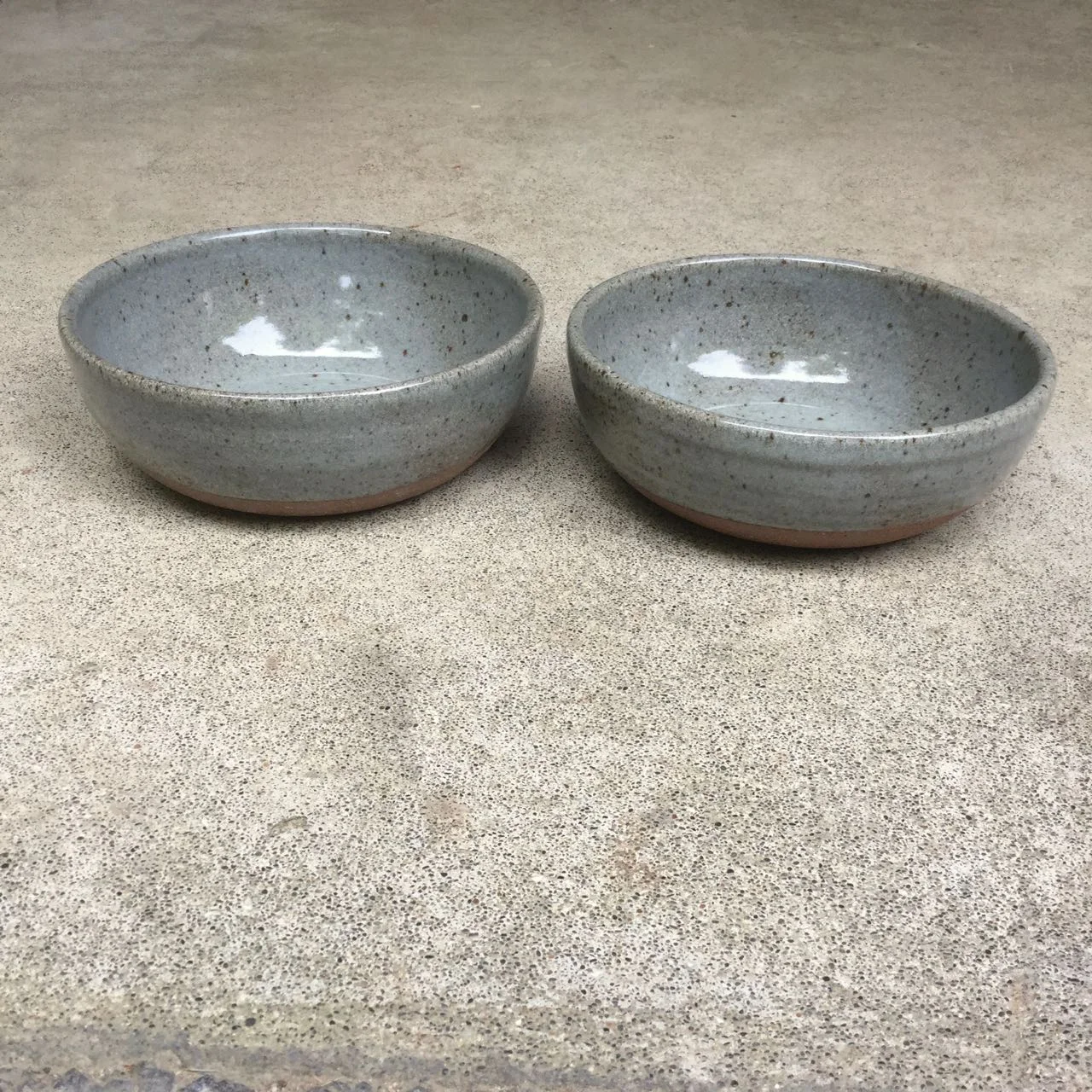 1031 Pair dark glossy grey noodle bowls side.jpg