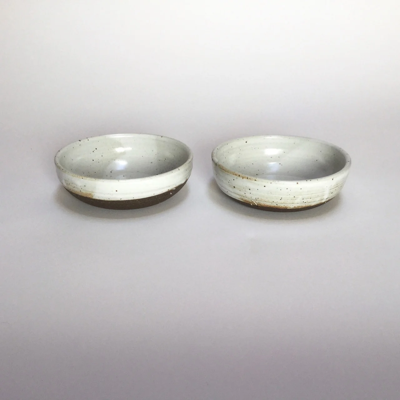 1082 Pair glossy white ice cream side.jpg