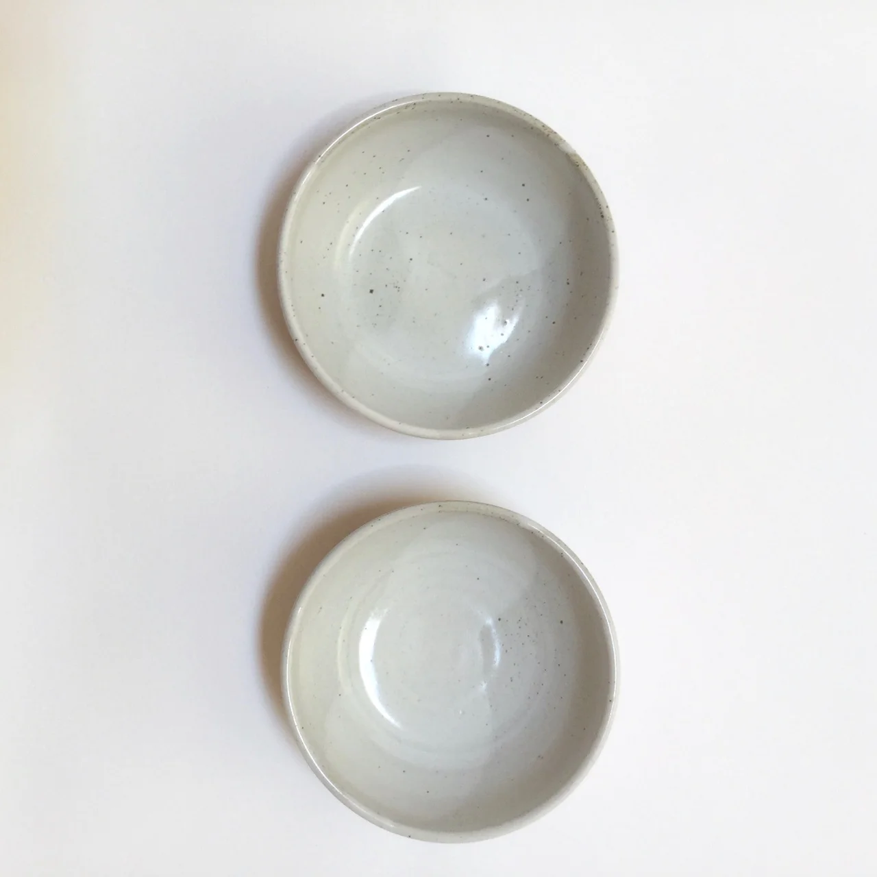 1098 Pair glossy white noodles top.jpg