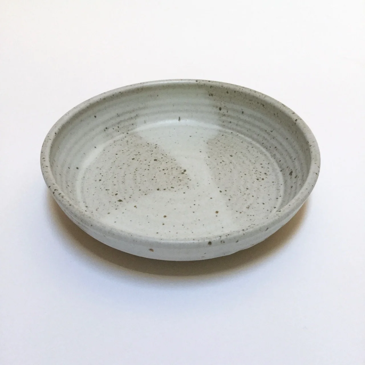 1142 Small serving bowl side 2.jpg