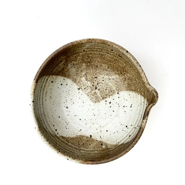 spouted-bowl-top-item-2868.jpeg
