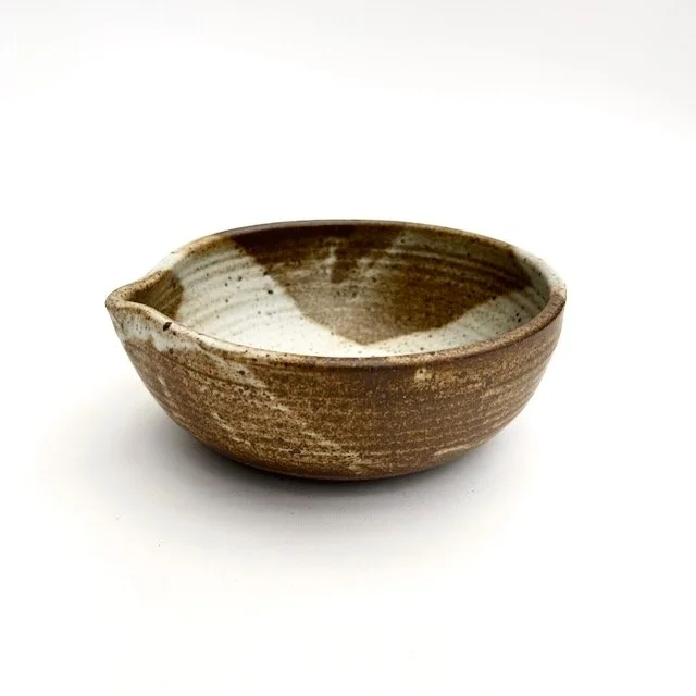 spouted-bowl-item-2869.jpeg