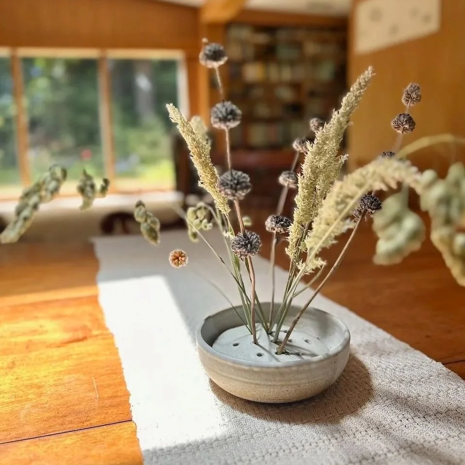 ikebana-bowl-with-dried-grasses.jpg