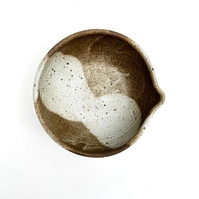 spouted-bowl-top-item-2869.jpeg