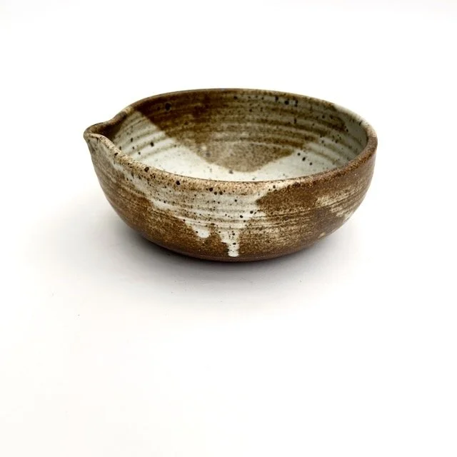 spouted-bowl-item-2868.jpeg