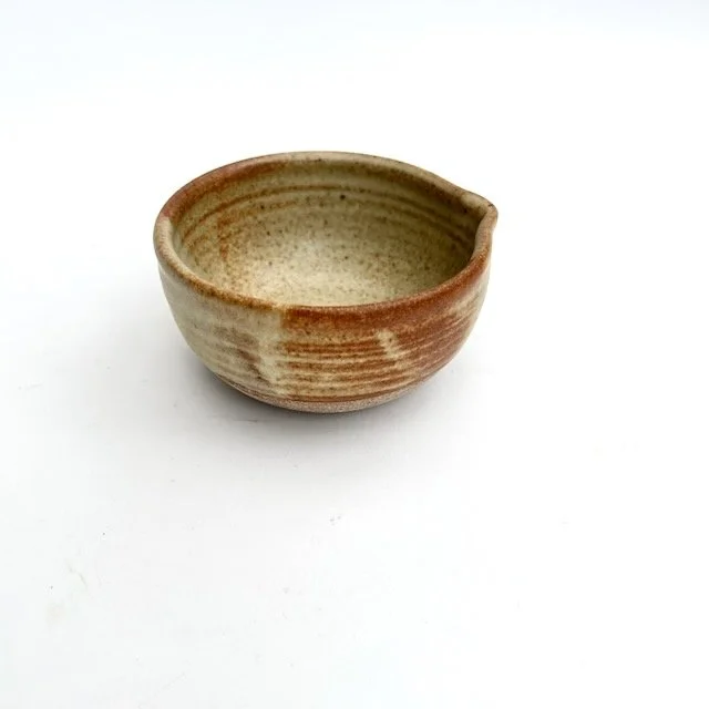 small-spouted-bowl-item-2870-side-2.jpeg