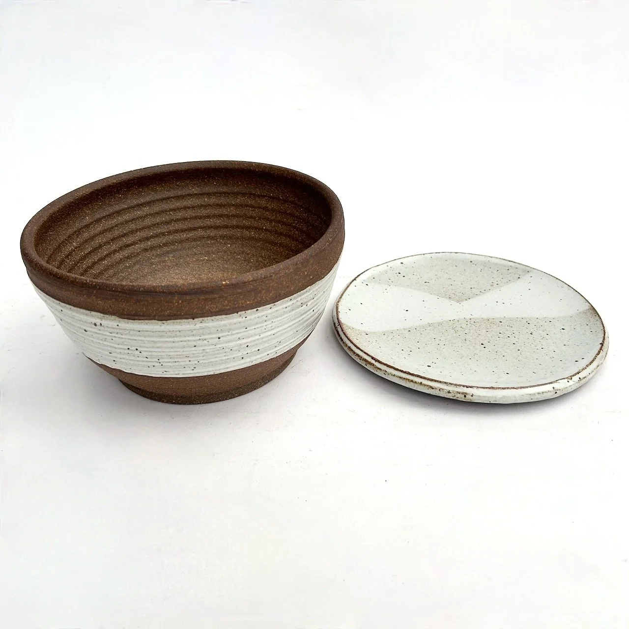 2614 Planter and plate.jpeg