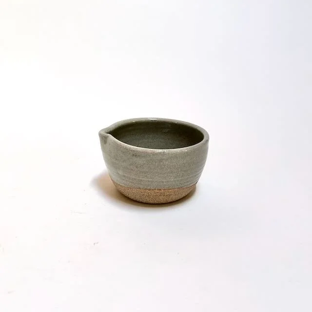 small-spouted-bowl-item-2908.jpeg