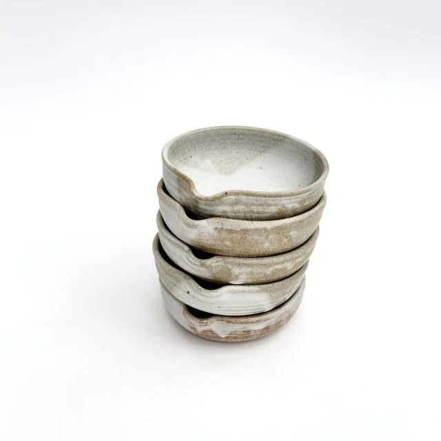 spouted-condiment-bowls-stacked.jpeg