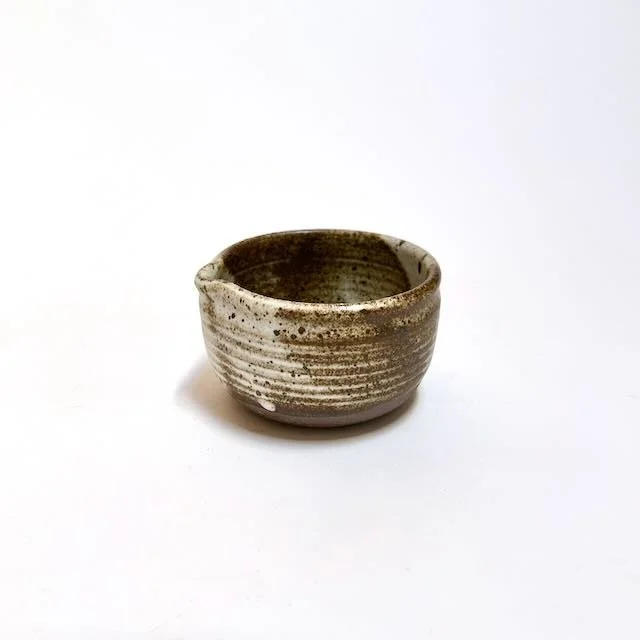 small-spouted-bowl-item-2909.jpeg