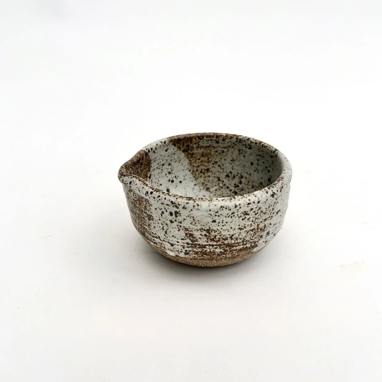 small-spouted-bowl-item-2855.jpeg