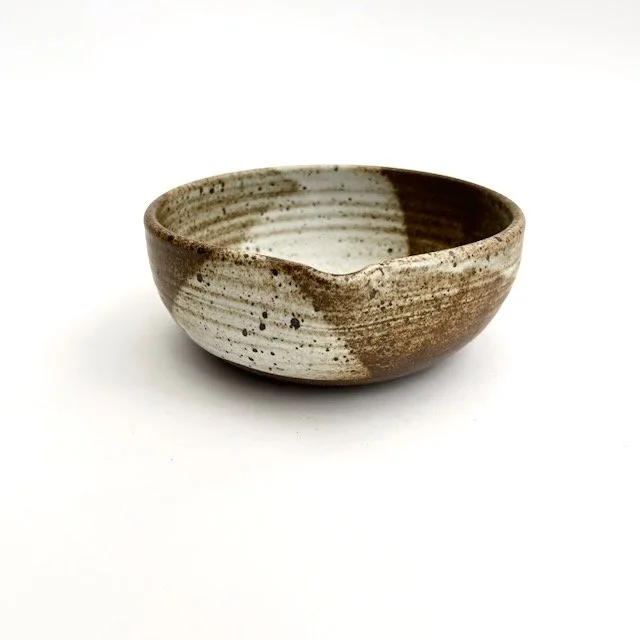 spouted-bowl-front-item-2868.jpeg
