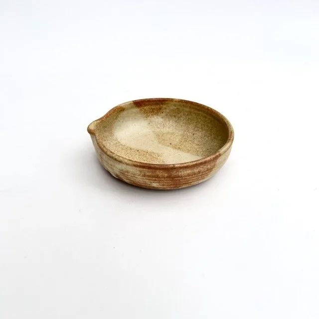 spouted-condiment-bowl-side-2-item-2873.jpeg