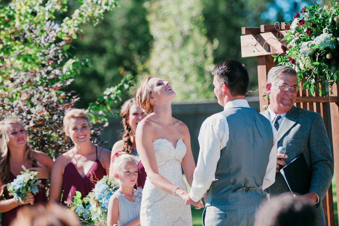 lifestyle wedding photography in bend oregon by the suitcase studio