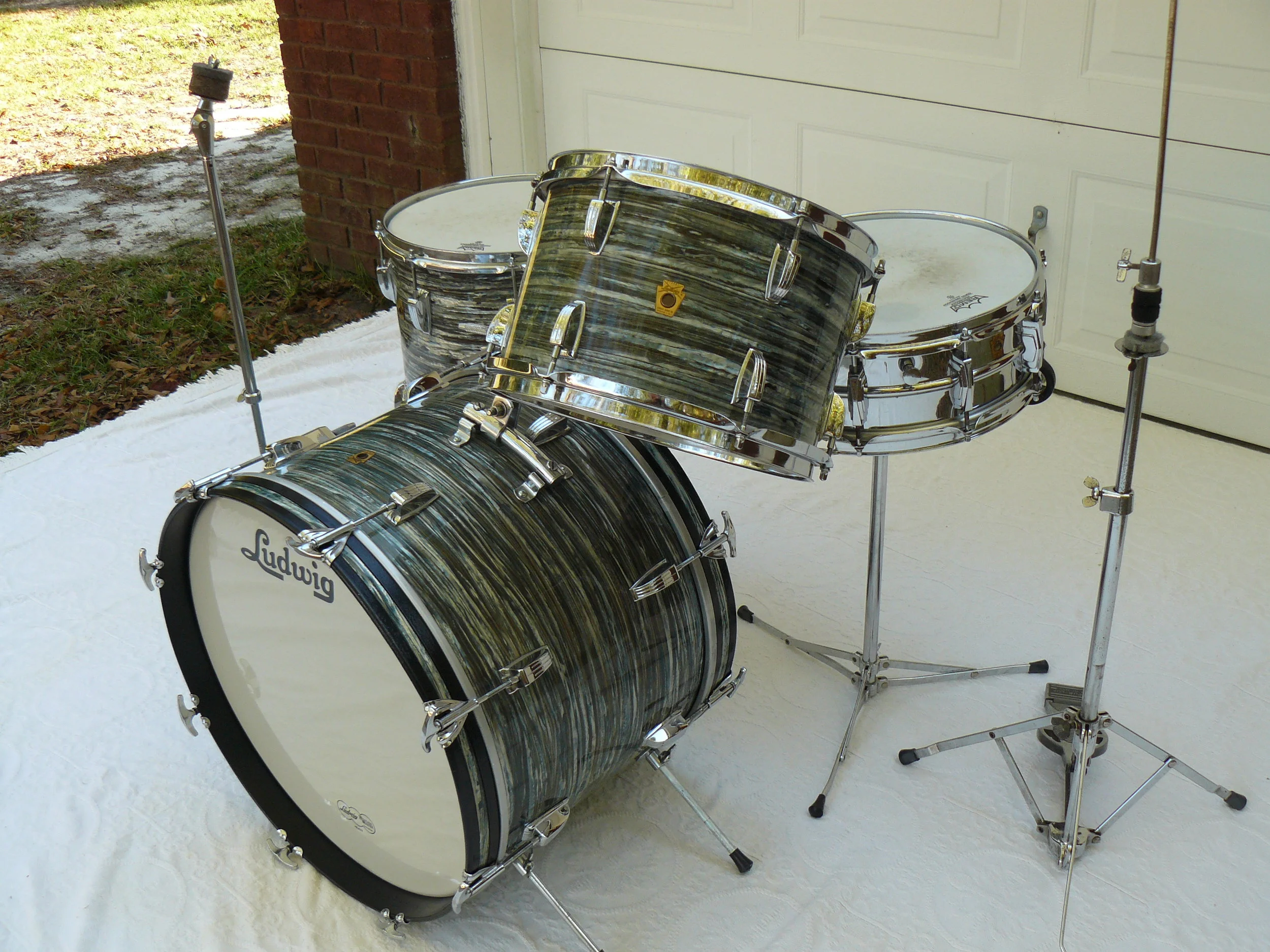 1960s Ludwig Downbeat Drum Set in Oyster Blue Finish — Not So Modern
