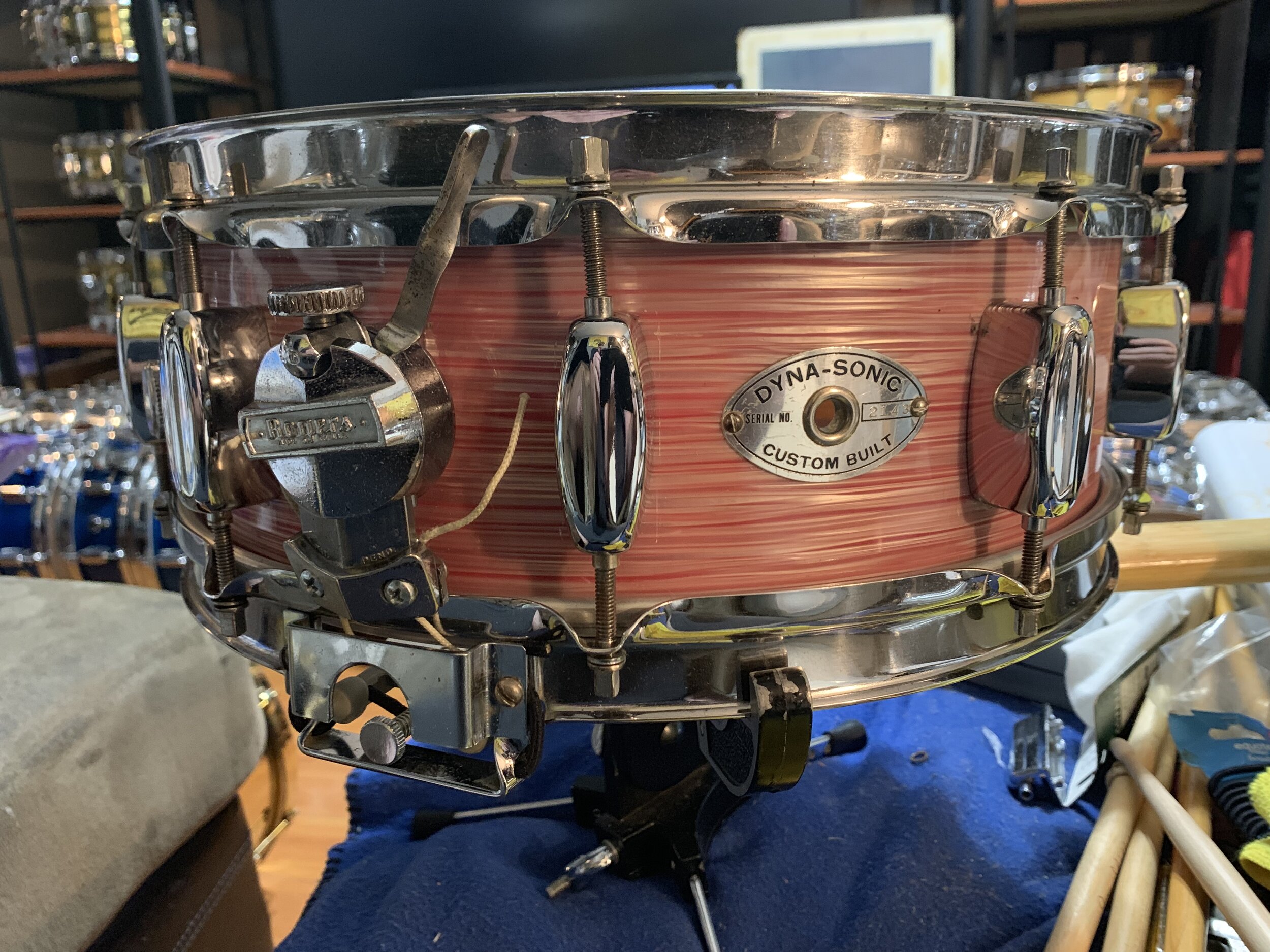 1963 Rogers Wine Red Ripple Pearl Dyna•Sonics 5 x 14 3 ply bread and butter lugs