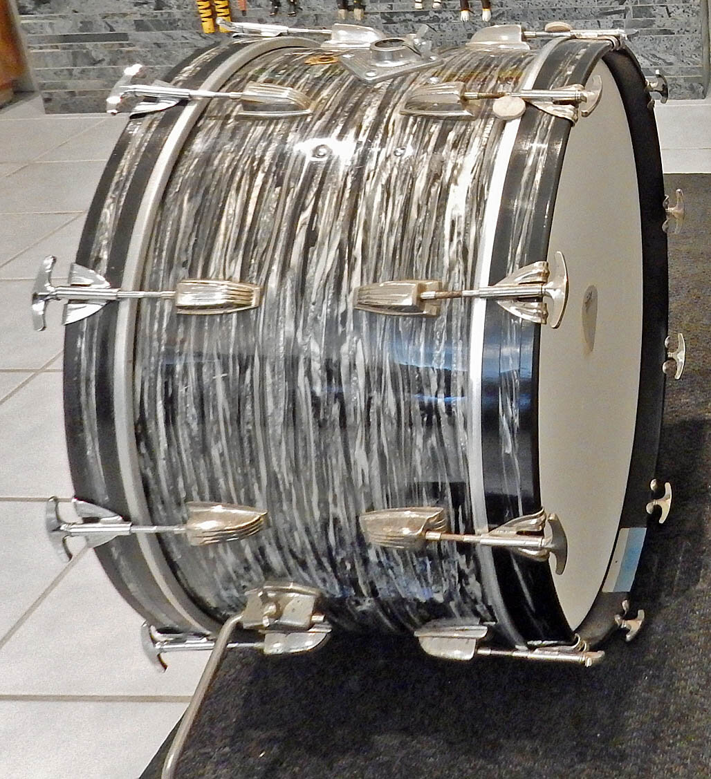 Ludwig 12x22 bass drum 3.jpg