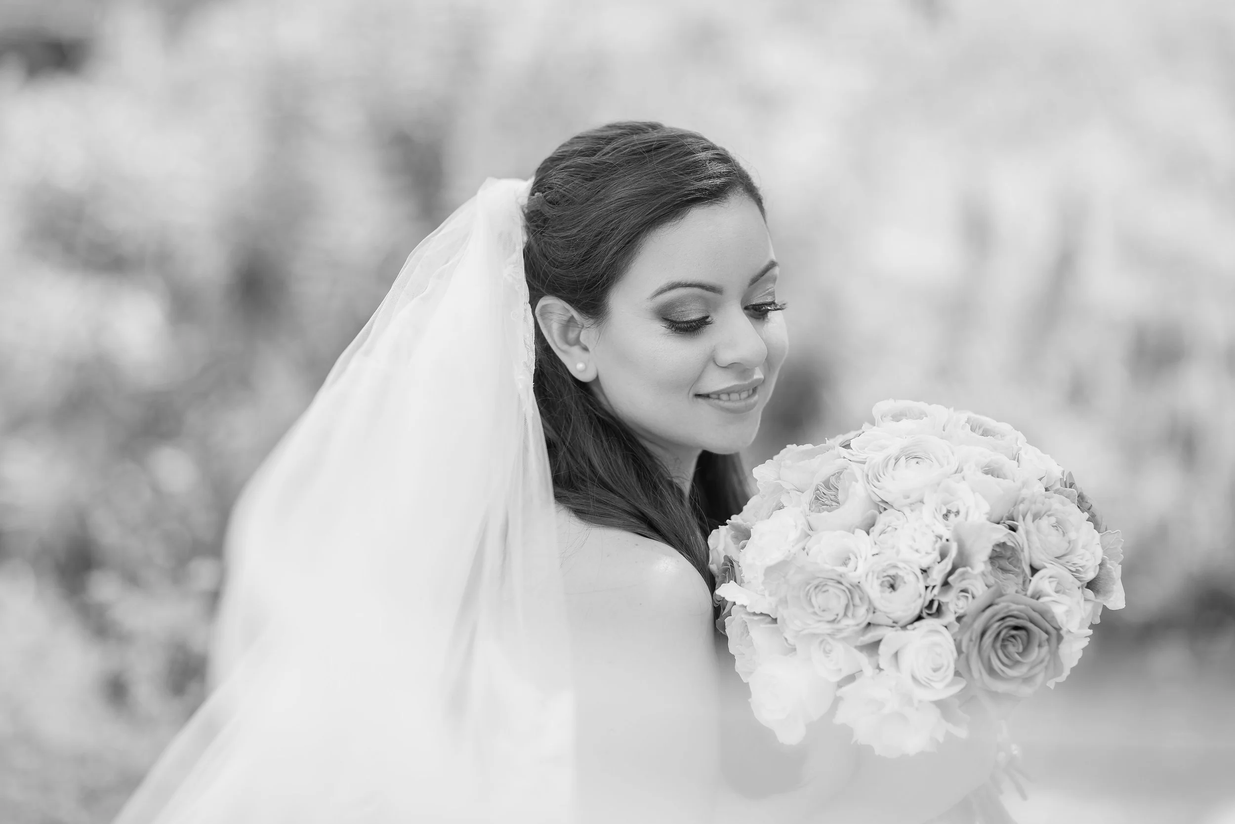 B&W Bridal Portraits.jpg