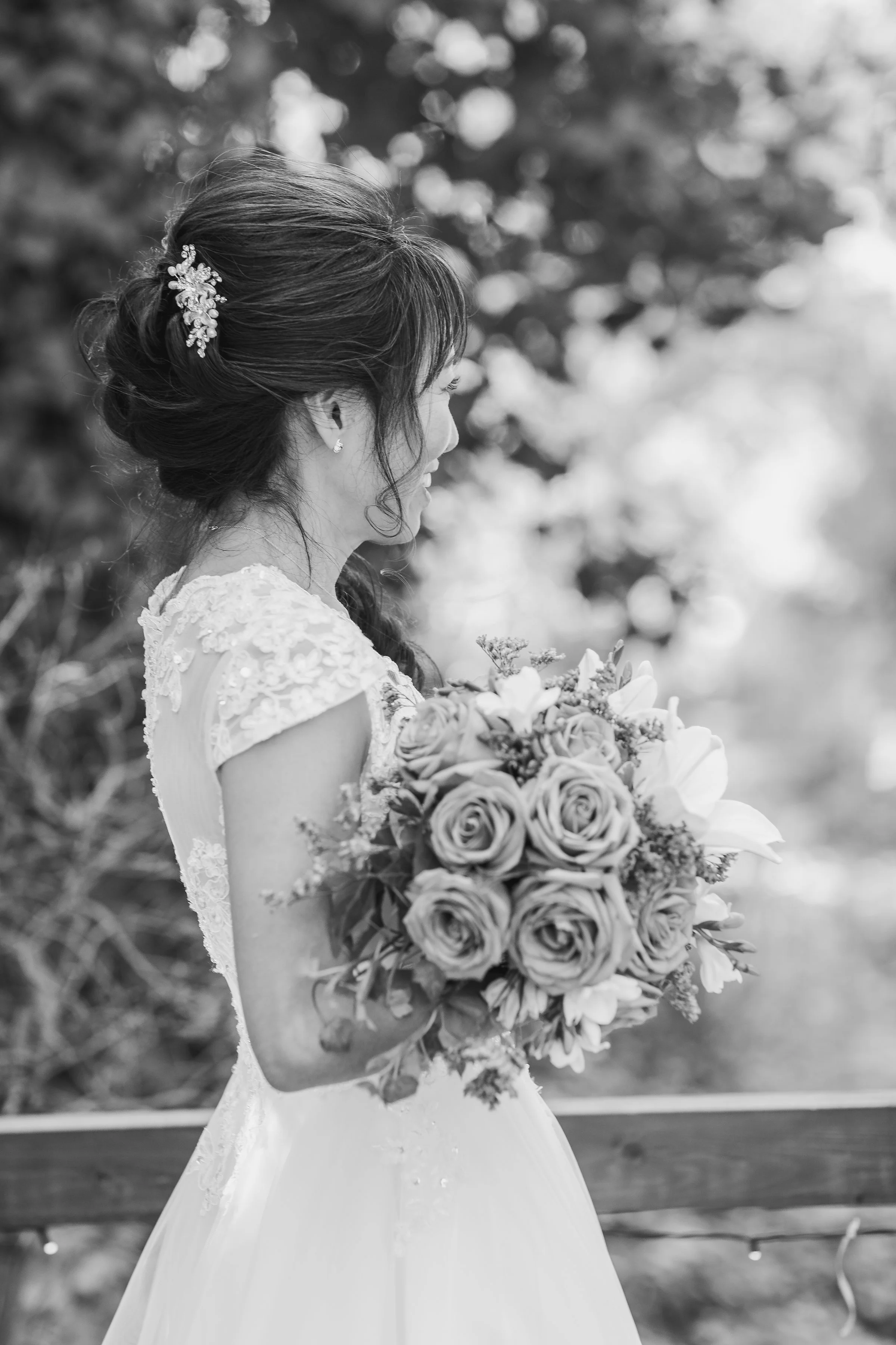 Black & White Bridal Portraits.jpg