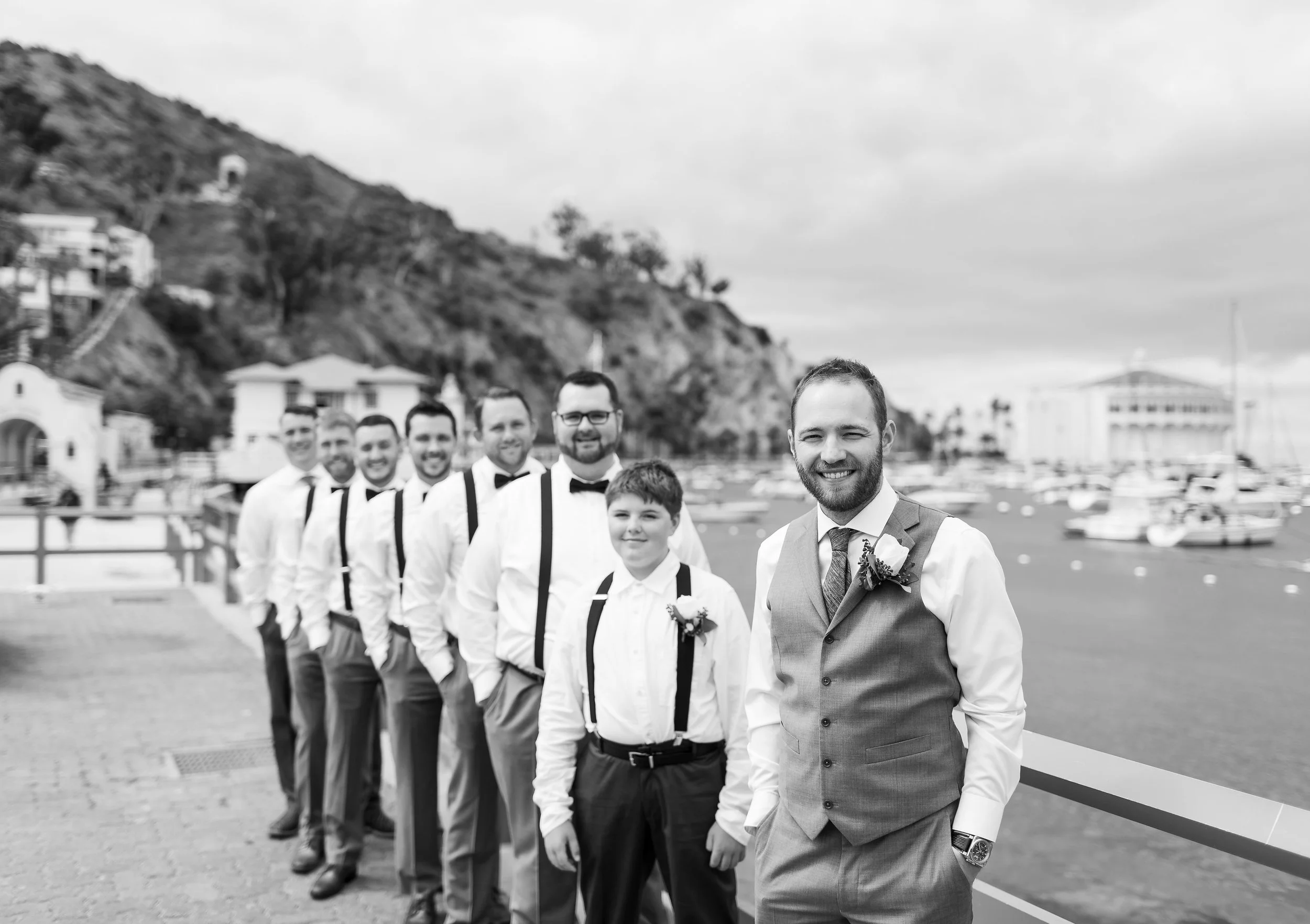 Groom and his Groomsmen Photo Pose.jpg