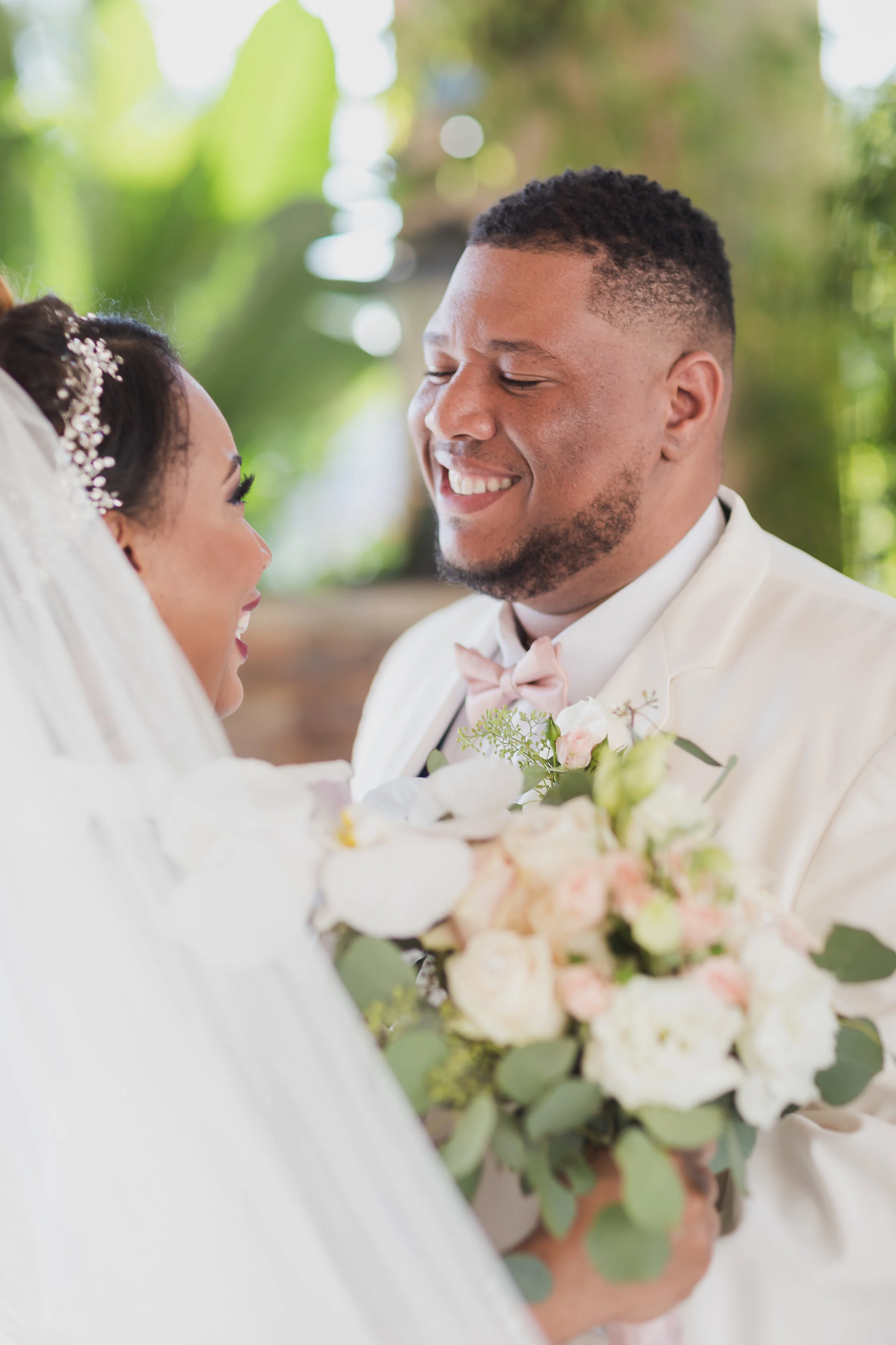 ! Beautiful First Look Wedding Photography.jpg