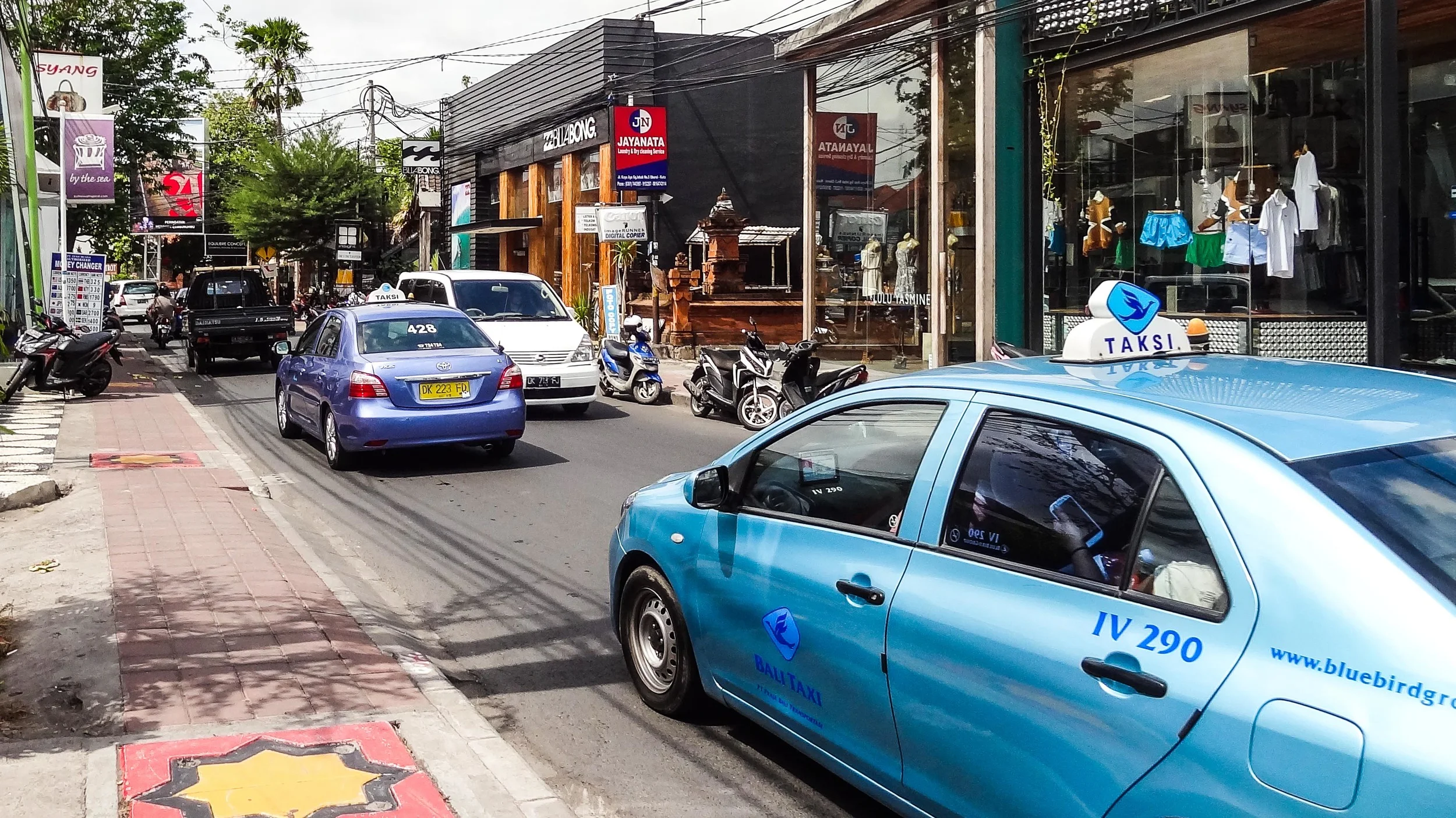 A detailed guide to taking taxis in Bali
