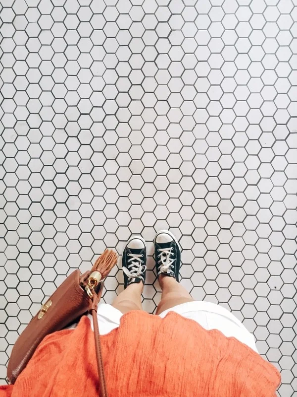 a casual weekend travel outfit from my summer capsule wardrobe I wore while visiting San Diego.