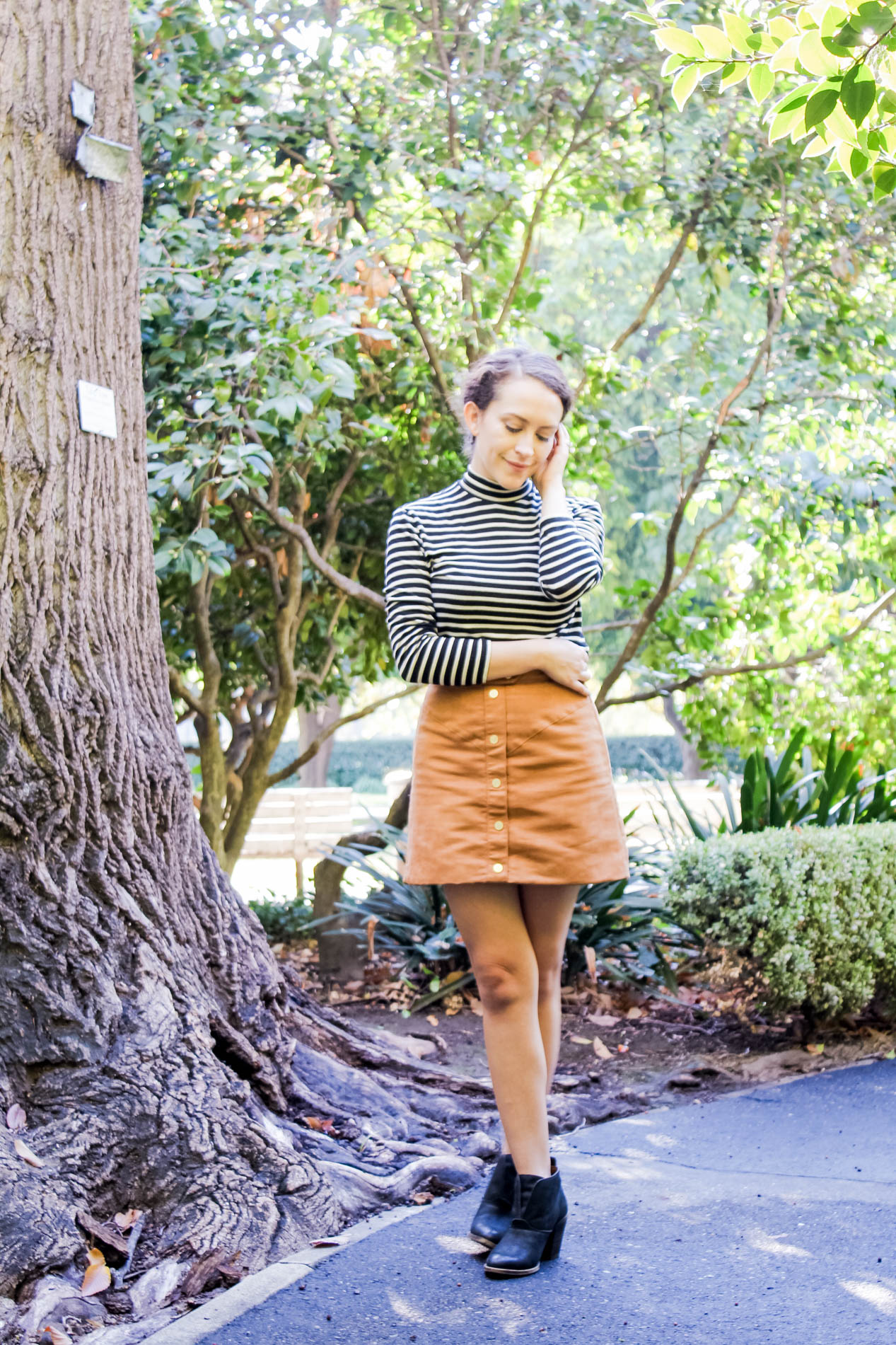 Stripe mockneck top and cognac colored button front skirt outfit | fall capsule wardrobe | tintedgreenblog.com