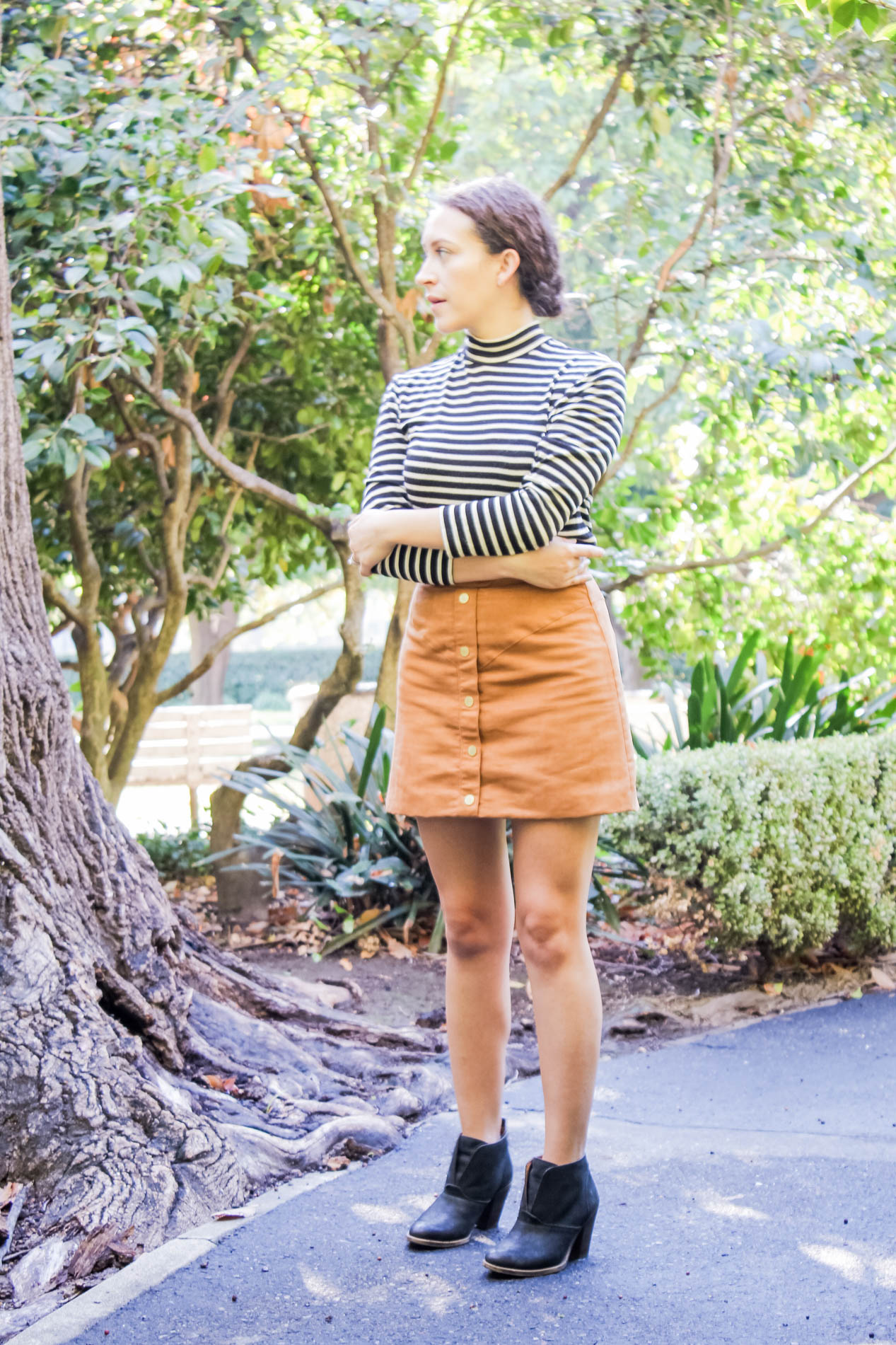 Stripe mockneck top and cognac colored button front skirt outfit | fall capsule wardrobe | tintedgreenblog.com