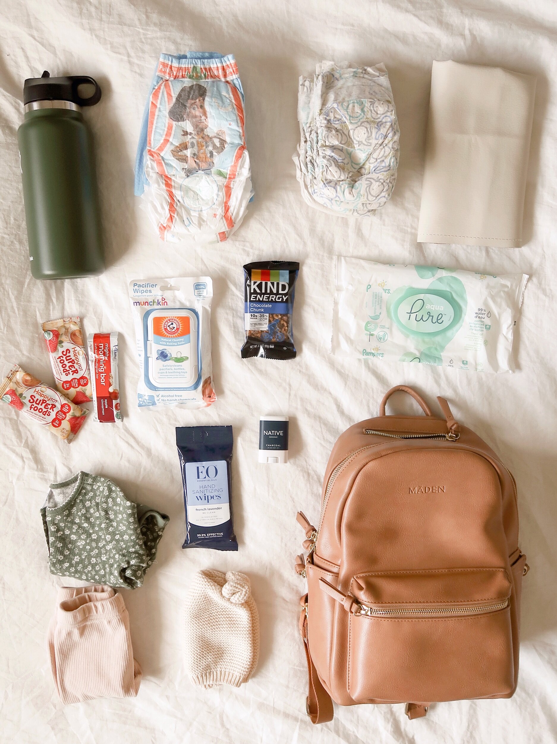 What's Inside My Fashionable Diaper Bag 
