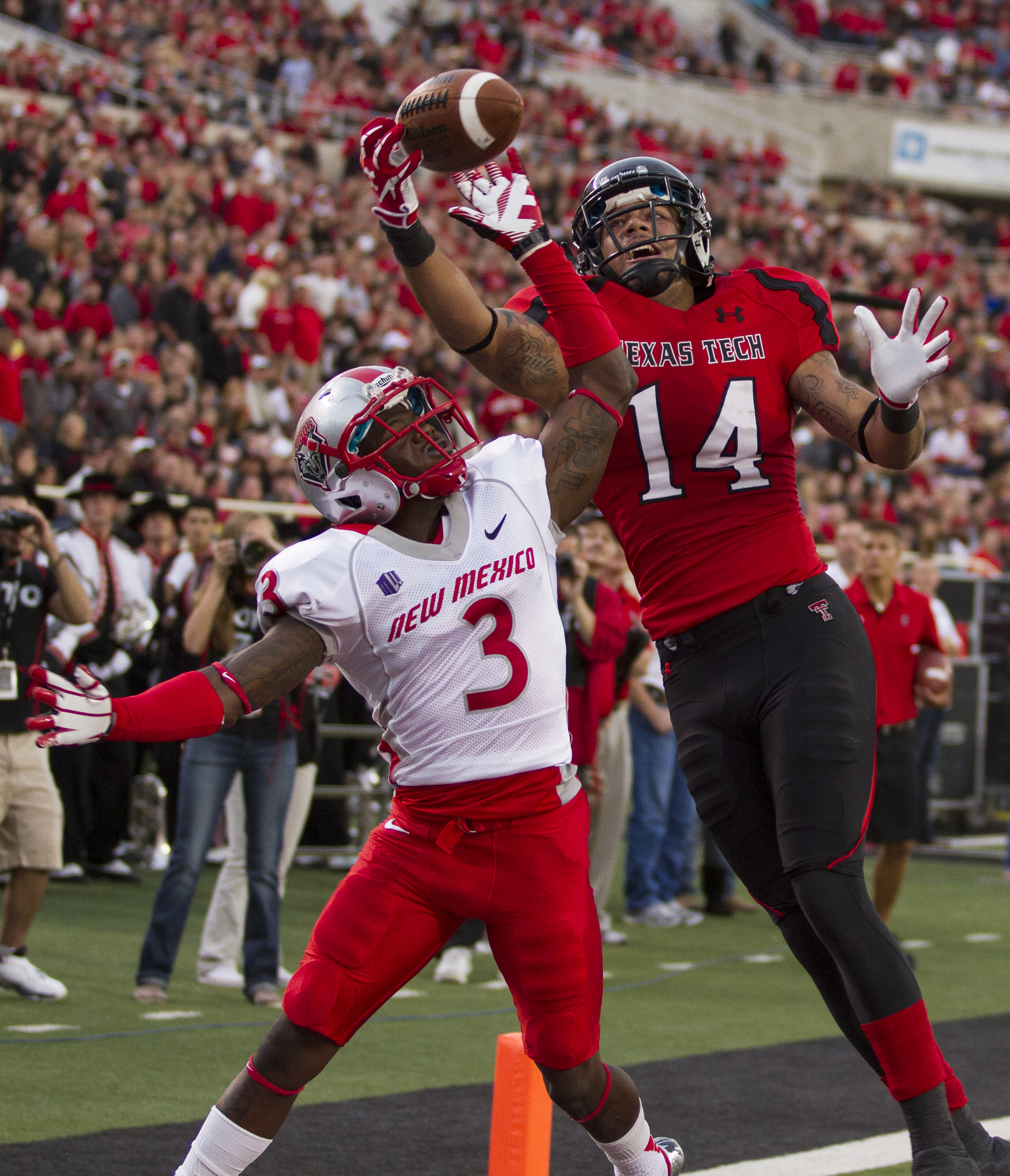 091512.UNMfootball.ed.jpg