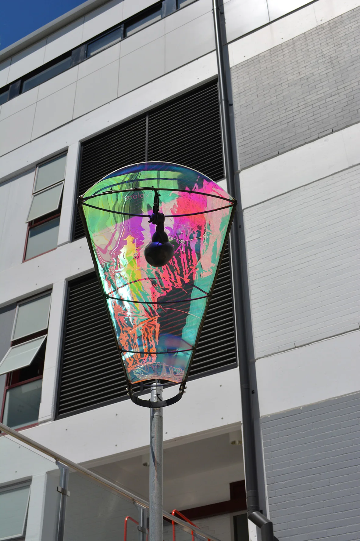 solar wind: magnus magnes magnifique!