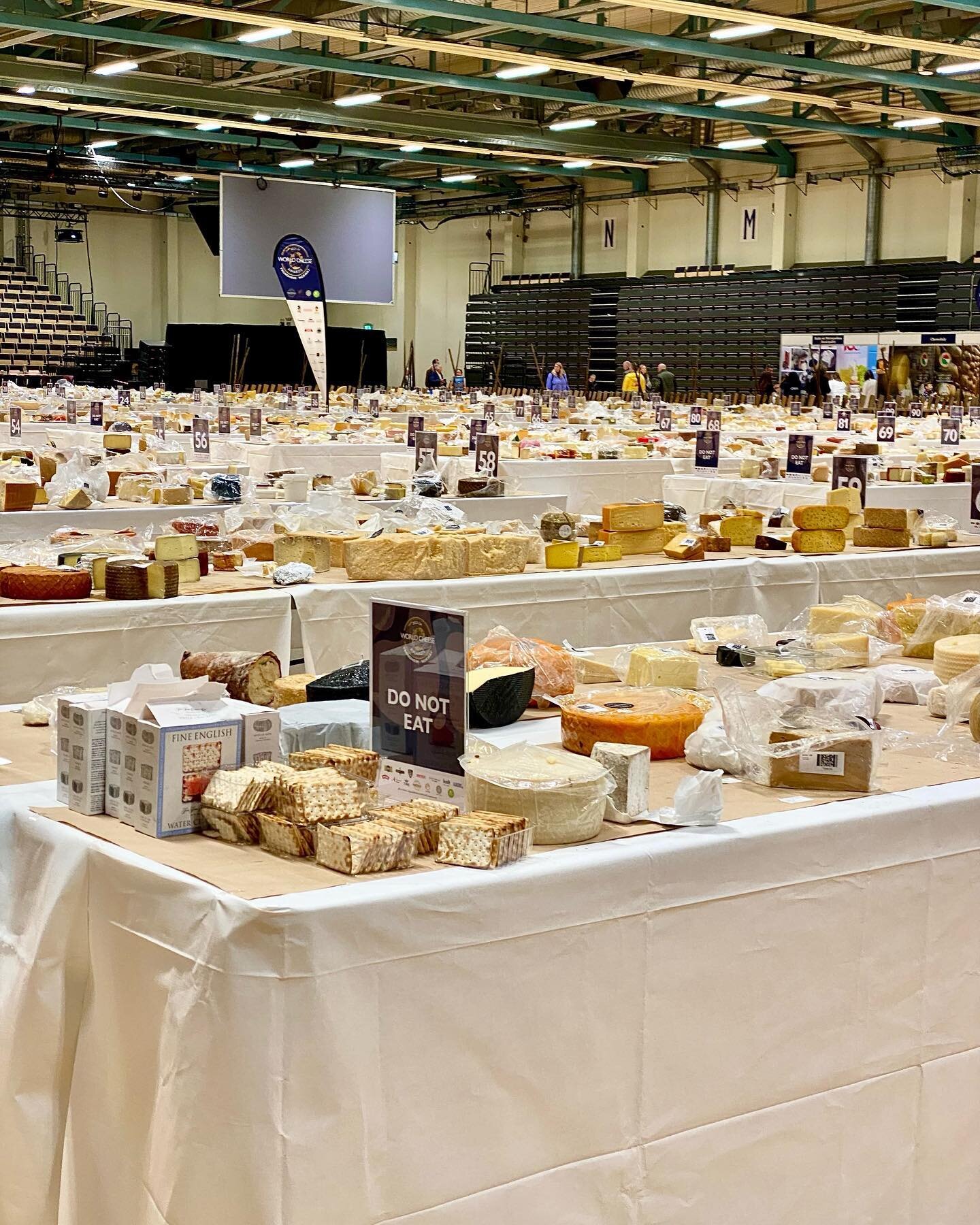 Visste du at World Cheese Awards arrangeres i Trondheim denne helga?🧀🏆
Det er faktisk det st&oslash;rste arrangementet i verden p&aring; videreforedling av melk.
 
If&oslash;lge dommer Jan Arne Moen, besitter Tr&oslash;ndelag noen av landets beste 