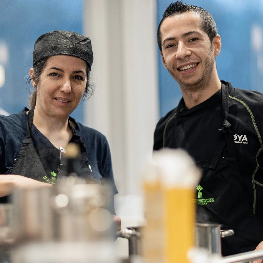 Bak hver uforglemmelig smaksopplevelse står en kokk med lidenskap og glød! 🔥
I dag feirer vi dere – de ekte smaksskaperne som gjør måltider til minner. 🍽️
Gratulerer med den internasjonale dagen for kokker! 👩‍🍳