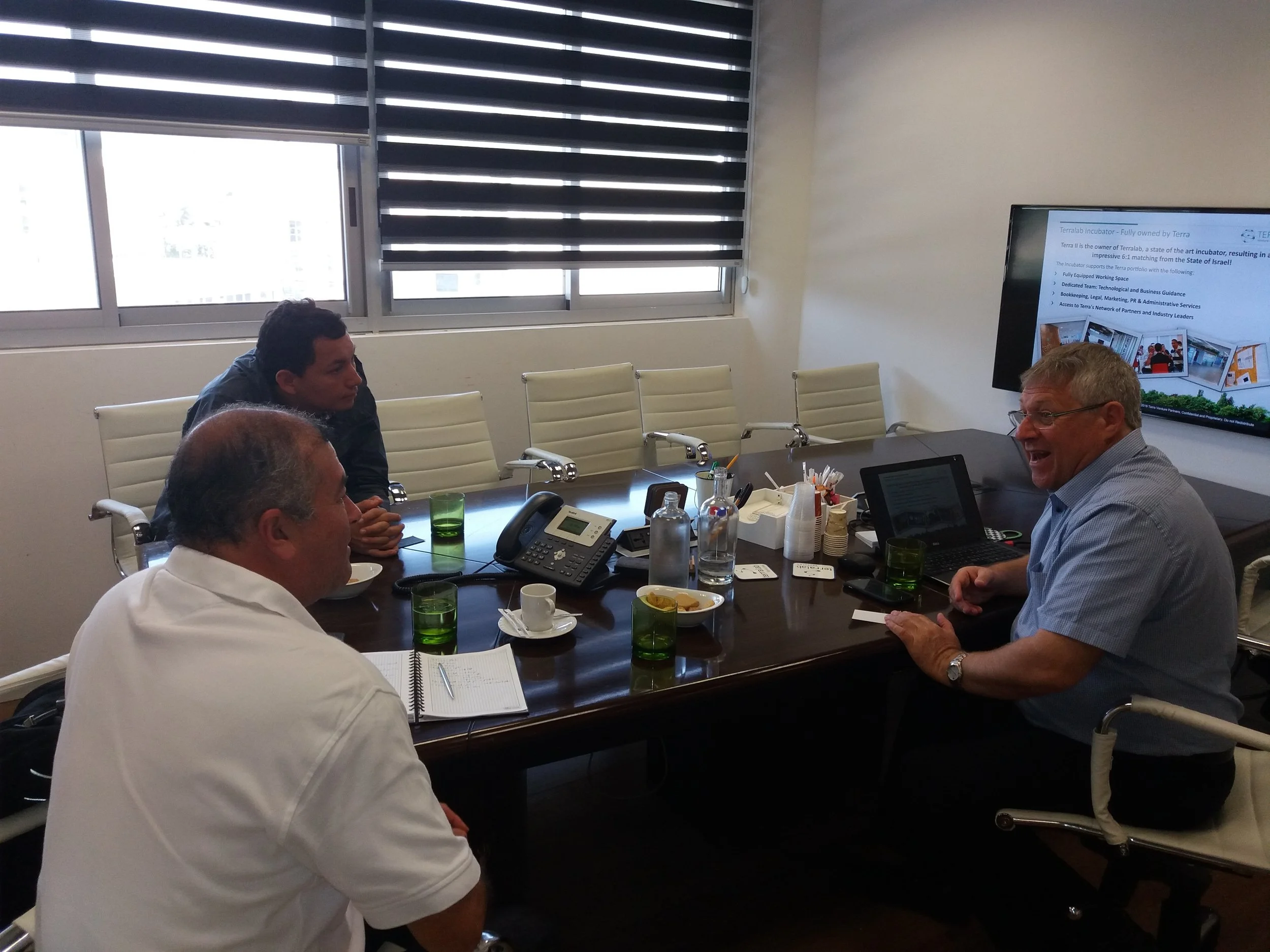 May 9 - Delegation from National University of Columbia visit Startup Village Yokneam